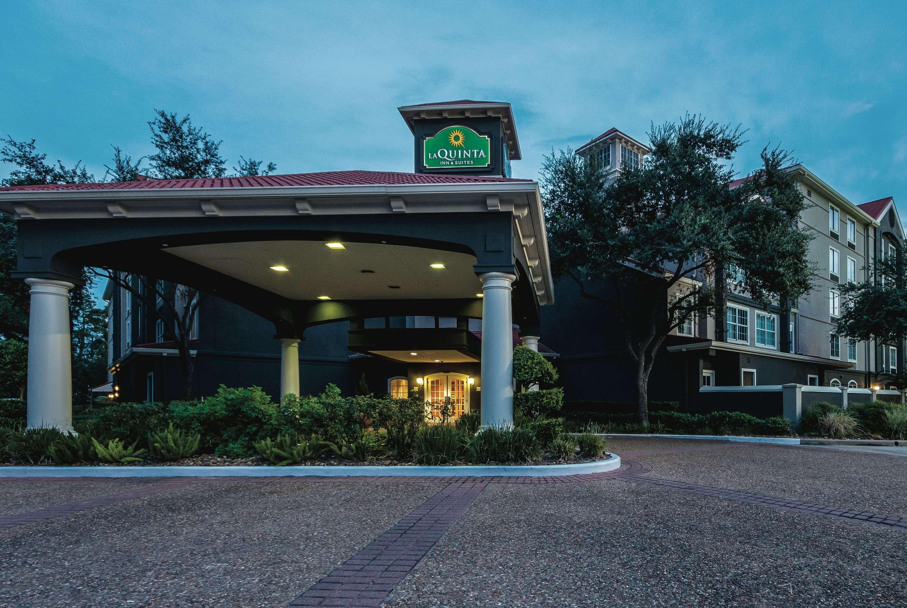 La Quinta Inn & Suites By Wyndham Houston Bush Iah South Dış mekan fotoğraf